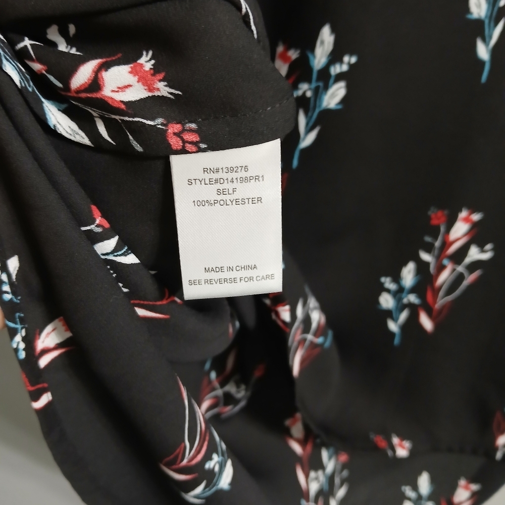 Floral Black Blouse - Picture 13 of 13